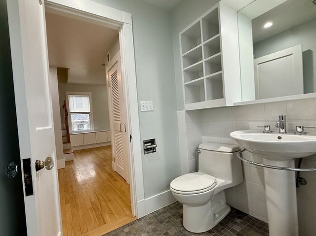 174 Maplewood St 174, Watertown, MA 02472