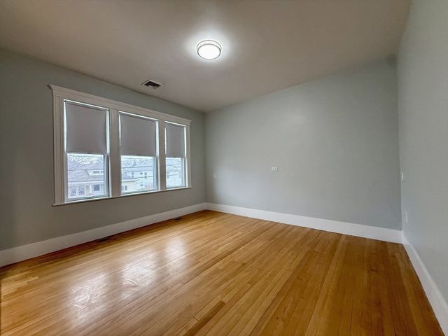 174 Maplewood St 174, Watertown, MA 02472