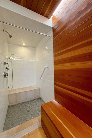 174 Maplewood St 174, Watertown, MA 02472