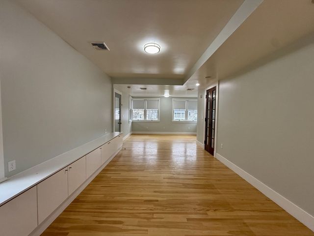 174 Maplewood St 174, Watertown, MA 02472