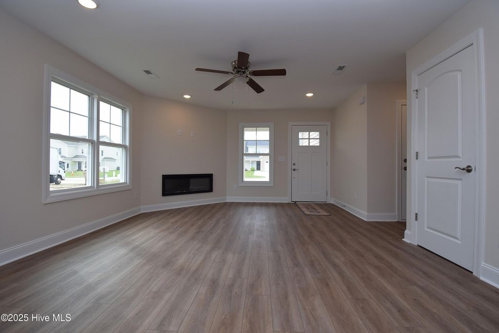 640 Abigail Taylor Dr B, Greenville, NC 27834