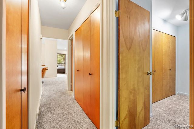 914 North Road, Fenton, MI 48430