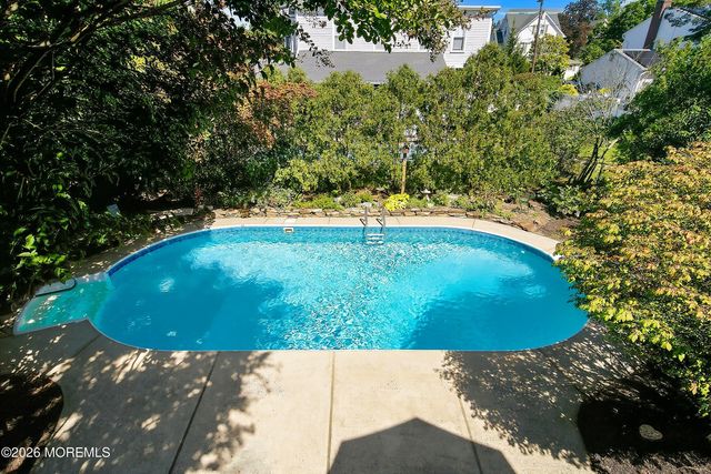 30 E Lincoln Avenue, Atlantic Highlands, NJ 07716