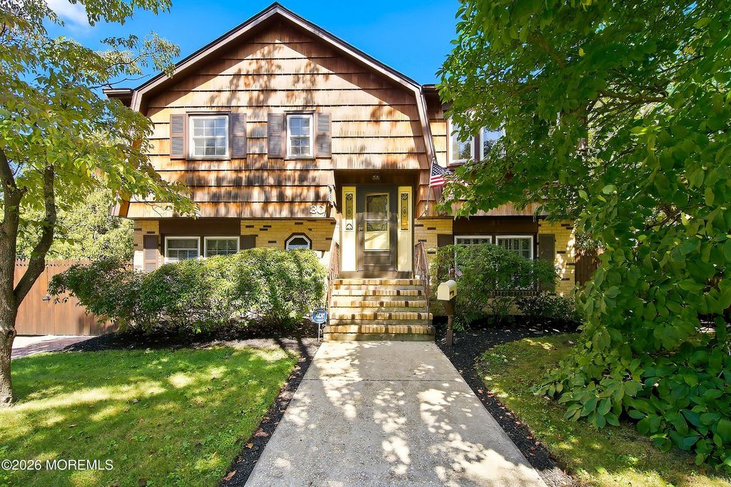 30 E Lincoln Avenue, Atlantic Highlands, NJ 07716
