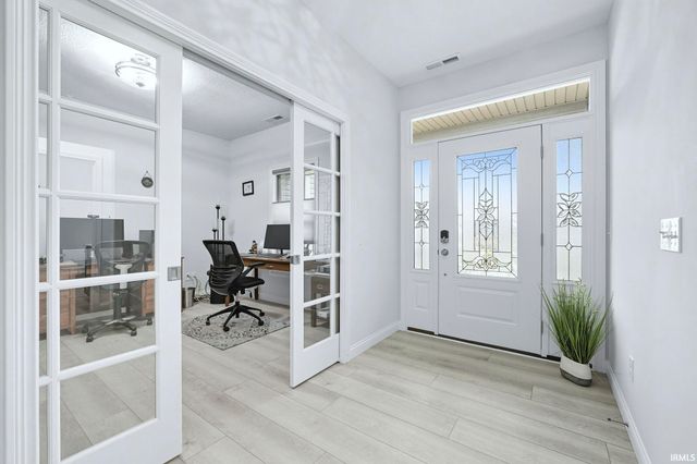 5734 Santera Drive, Fort Wayne, IN 46818