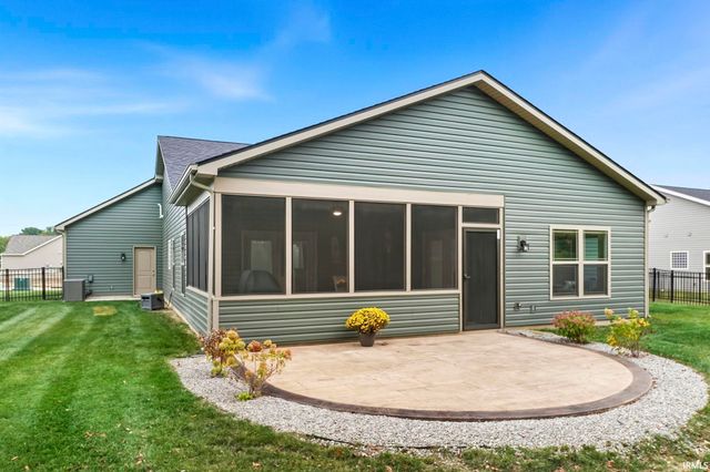 5734 Santera Drive, Fort Wayne, IN 46818