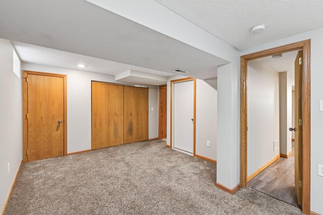6817 47th Avenue N, Crystal, MN 55428