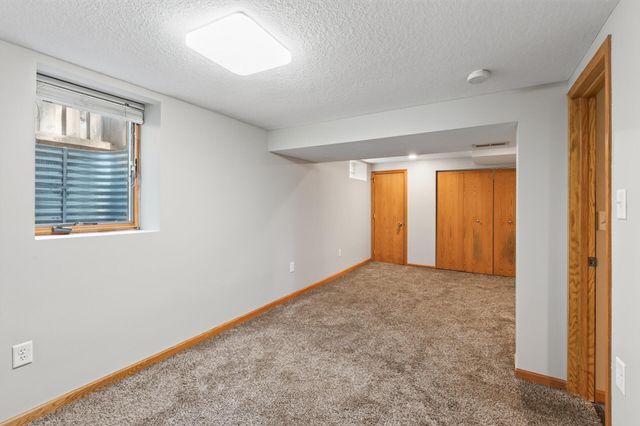 6817 47th Avenue N, Crystal, MN 55428