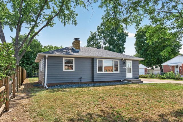 6817 47th Avenue N, Crystal, MN 55428