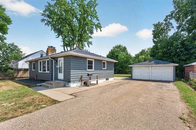 6817 47th Avenue N, Crystal, MN 55428