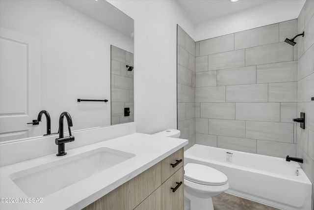 1564 Pinguinos Court, Rio Rico, AZ 85648