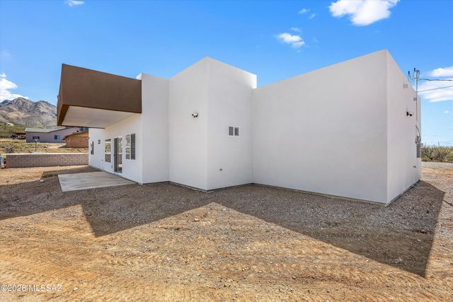 1564 Pinguinos Court, Rio Rico, AZ 85648