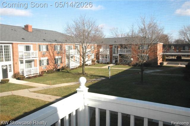 2440 Parmenter Boulevard 211, Royal Oak, MI 48073
