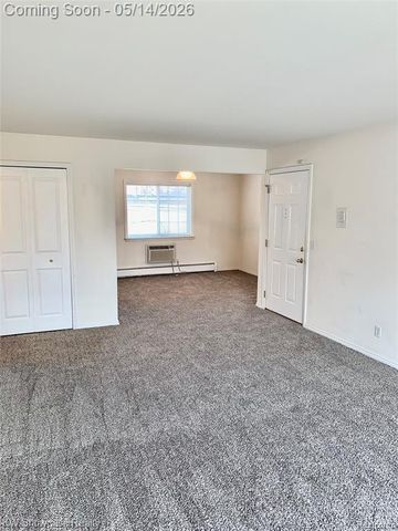 2440 Parmenter Boulevard 211, Royal Oak, MI 48073