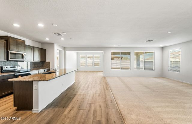 17604 W PASADENA Avenue, Litchfield Park, AZ 85340