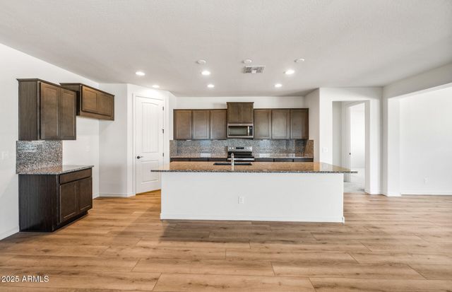 17604 W PASADENA Avenue, Litchfield Park, AZ 85340