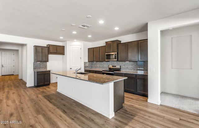 17604 W PASADENA Avenue, Litchfield Park, AZ 85340