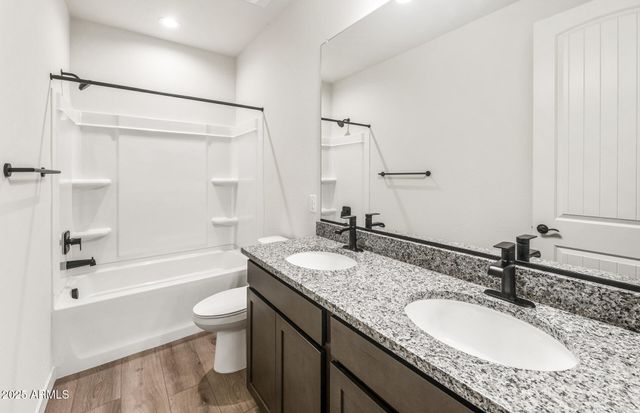 17604 W PASADENA Avenue, Litchfield Park, AZ 85340