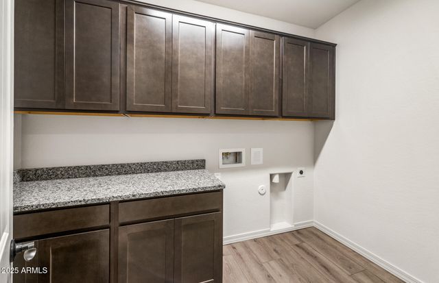 17604 W PASADENA Avenue, Litchfield Park, AZ 85340