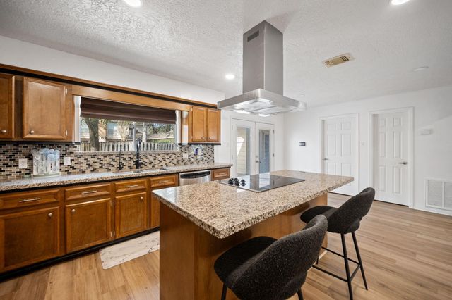 14907 Oak Bluff Court, Houston, TX 77070