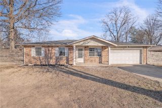 803 Gutensohn Road, Springdale, AR 72762