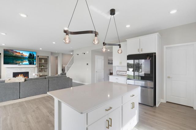 18203 Hideaway Trail, Lakeville, MN 55044