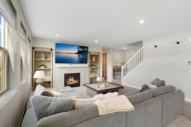18203 Hideaway Trail, Lakeville, MN 55044