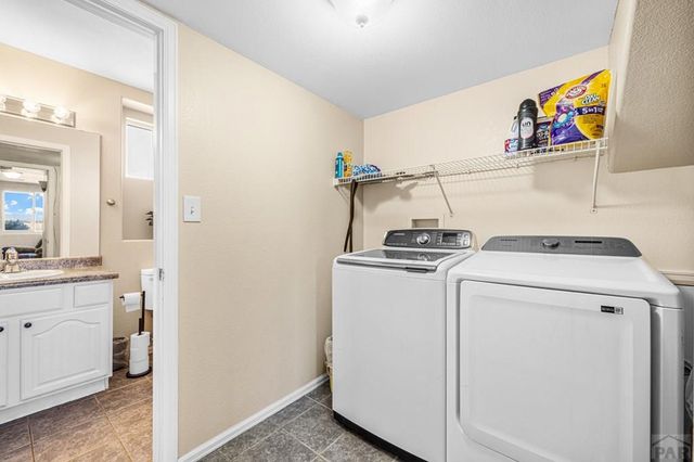 1337 E Kiva Dr, Pueblo West, CO 81007