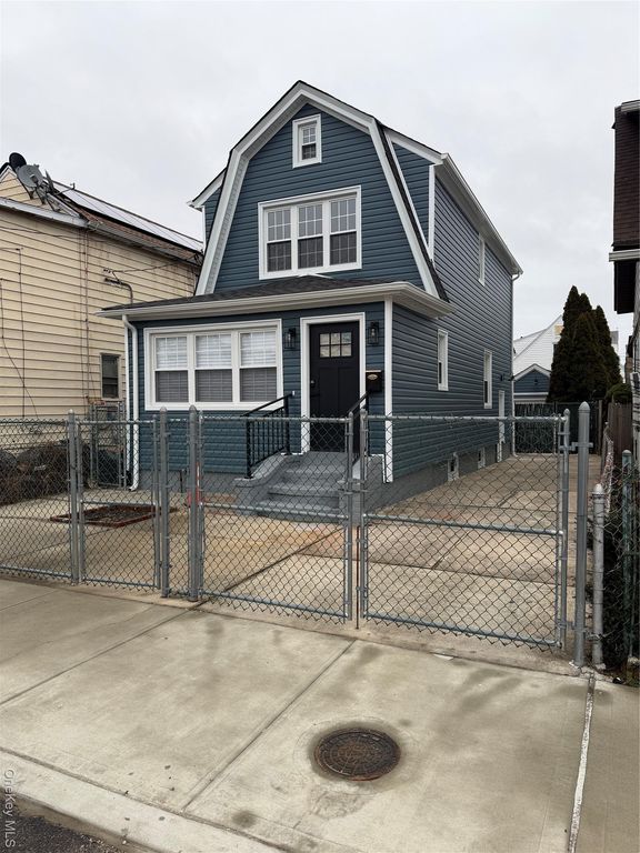 22404 95th Avenue, Queens Village, NY 11429