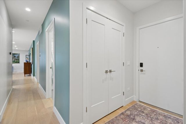 550 N Ogden Avenue 4N, Chicago, IL 60642