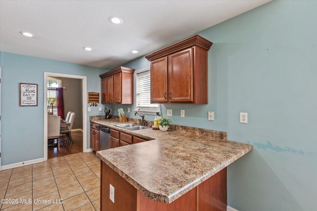 13233 Baskins Cove, Olive Branch, MS 38654