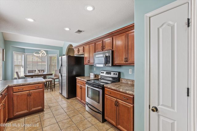 13233 Baskins Cove, Olive Branch, MS 38654