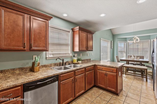13233 Baskins Cove, Olive Branch, MS 38654