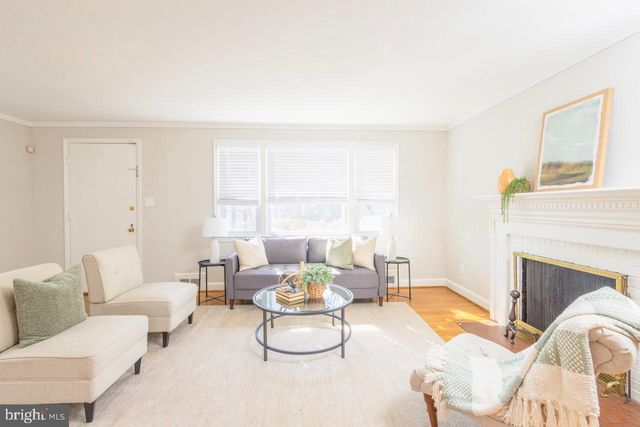 3601 FAIRCASTLE DR, Chevy Chase, MD 20815