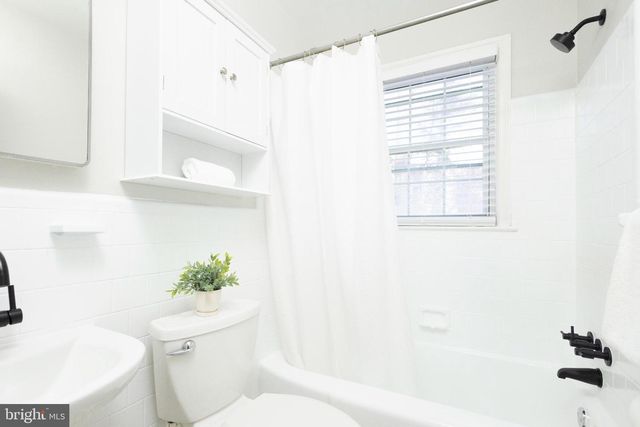 3601 FAIRCASTLE DR, Chevy Chase, MD 20815