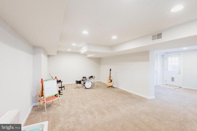 3601 FAIRCASTLE DR, Chevy Chase, MD 20815