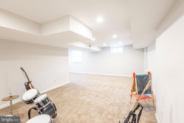 3601 FAIRCASTLE DR, Chevy Chase, MD 20815