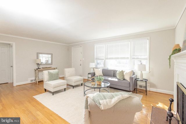 3601 FAIRCASTLE DR, Chevy Chase, MD 20815