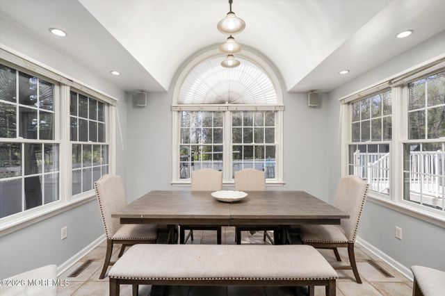 4 Twain Drive, Allentown, NJ 08501