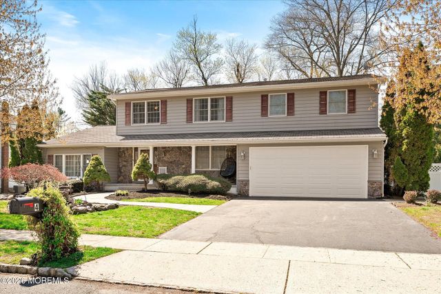 4 Twain Drive, Allentown, NJ 08501