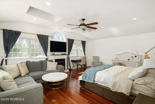 4 Twain Drive, Allentown, NJ 08501