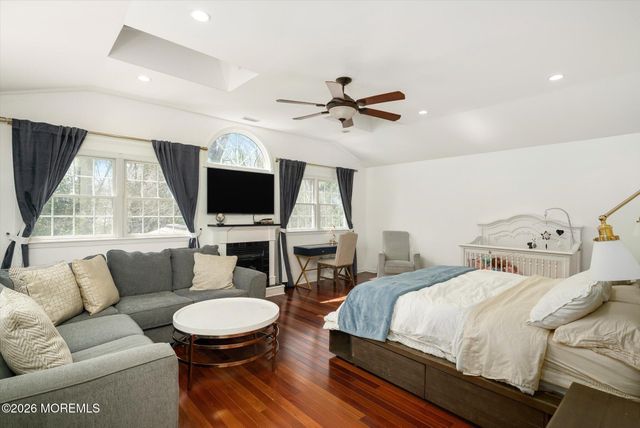 4 Twain Drive, Allentown, NJ 08501