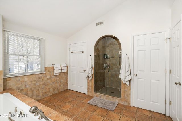 4 Twain Drive, Allentown, NJ 08501