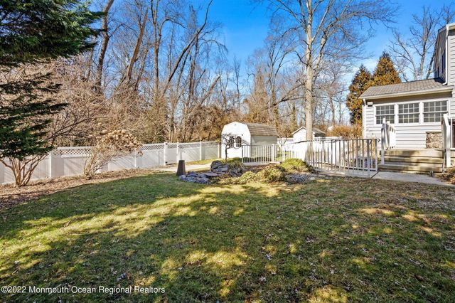 4 Twain Drive, Allentown, NJ 08501