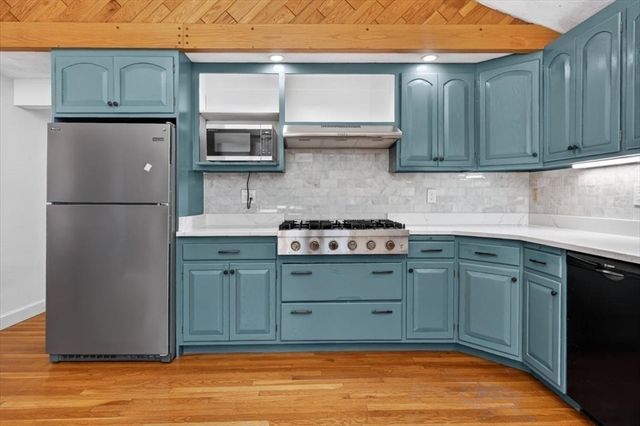 15 Norman St, Milton, MA 02186