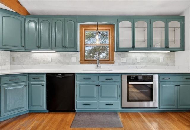 15 Norman St, Milton, MA 02186