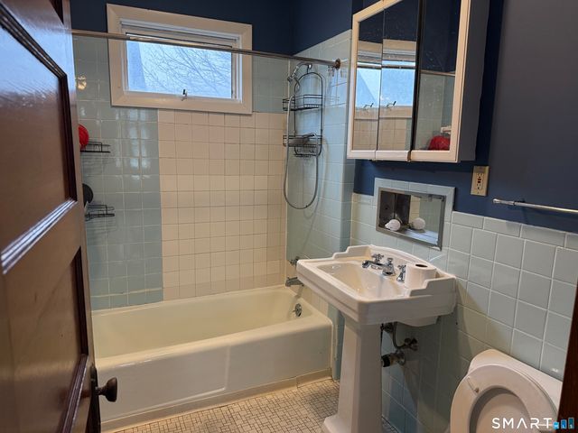 321 Olivia Street, Derby, CT 06418