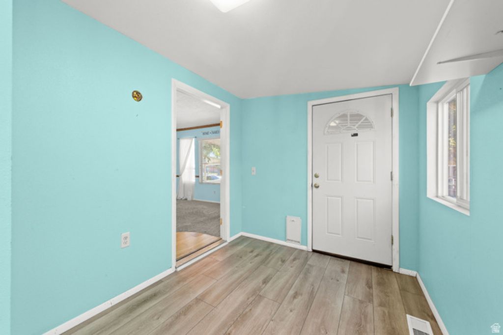 Image 19 of property listing at 180 N 1100 E #8, Washington, UT 84780