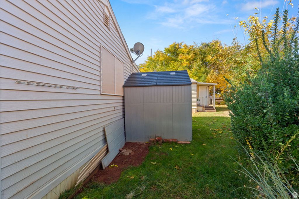 Image 23 of property listing at 180 N 1100 E #8, Washington, UT 84780