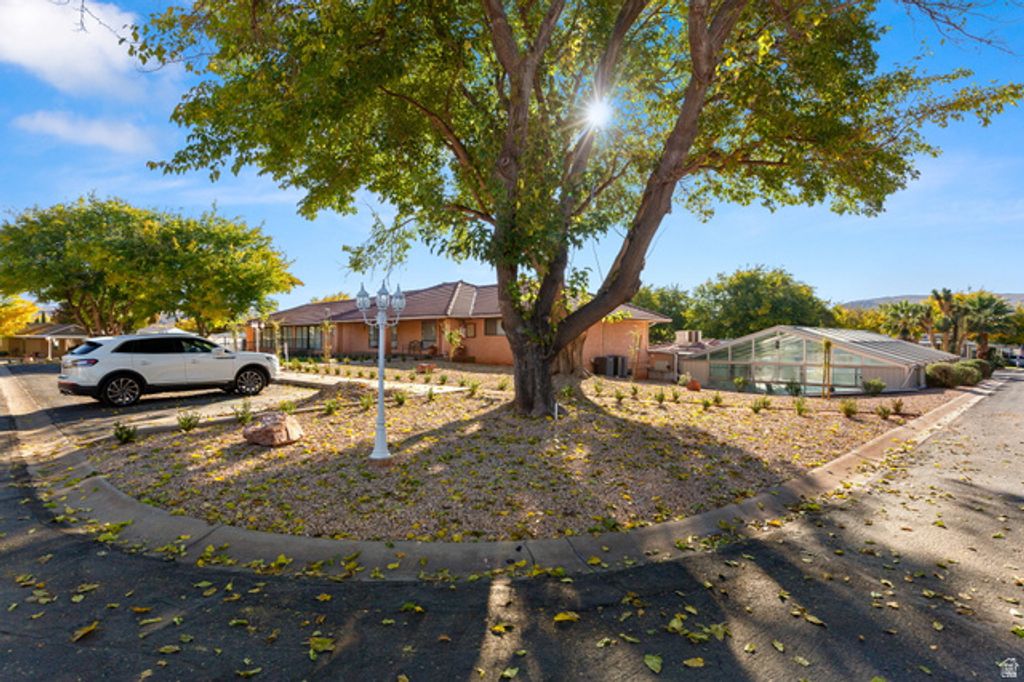 Image 30 of property listing at 180 N 1100 E #8, Washington, UT 84780